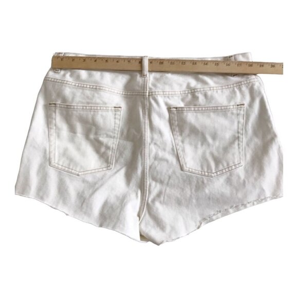 NWT ASOS off white-cream jean shorts, Size 14 - Picture 4 of 6